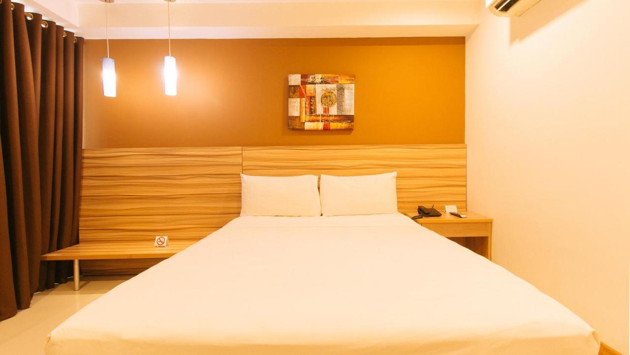 Guijo Suites Makati Makati City Esterno foto