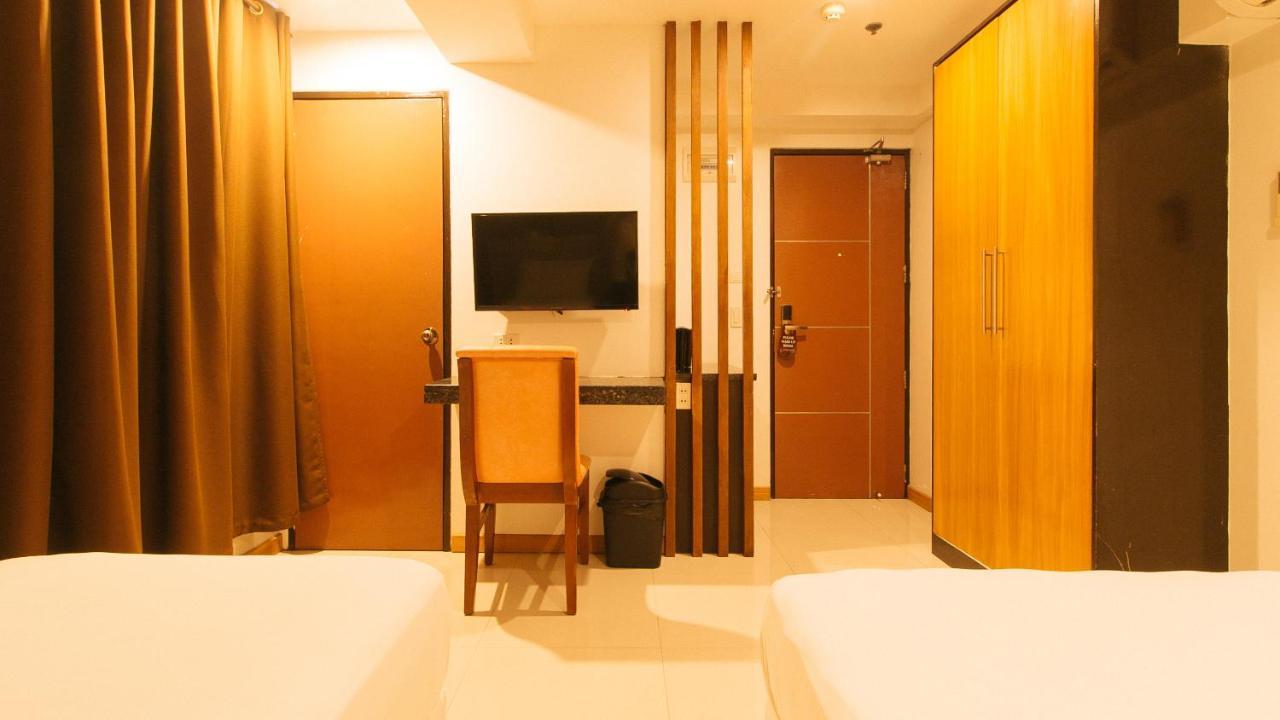 Guijo Suites Makati Makati City Esterno foto