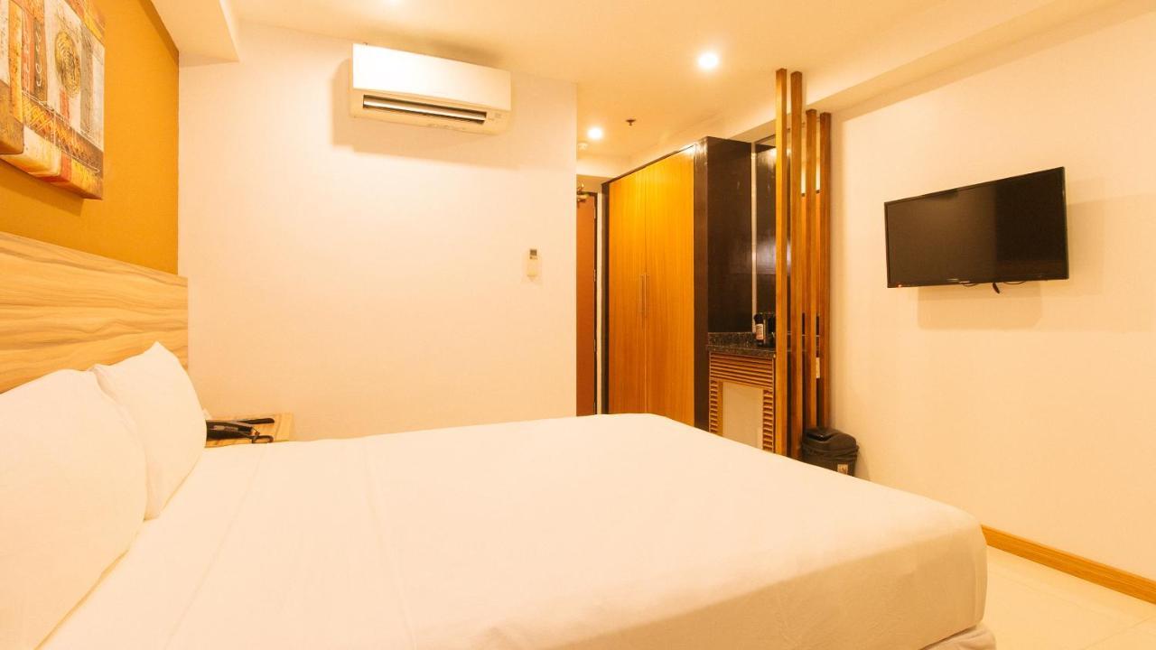 Guijo Suites Makati Makati City Esterno foto
