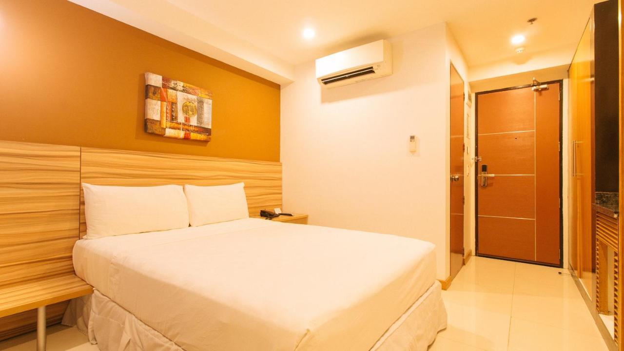Guijo Suites Makati Makati City Esterno foto